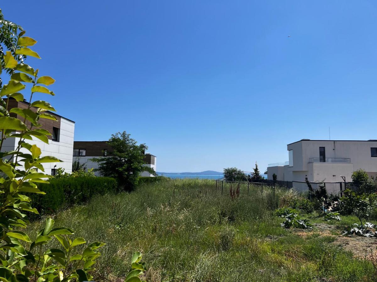 Las Brisas Garden Apartment Burgas Exteriör bild