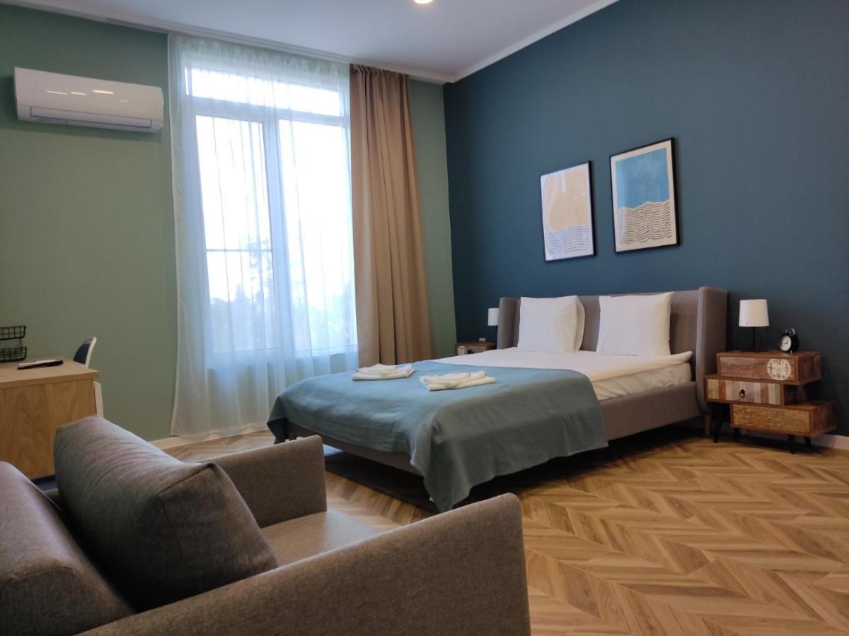 Las Brisas Garden Apartment Burgas Exteriör bild
